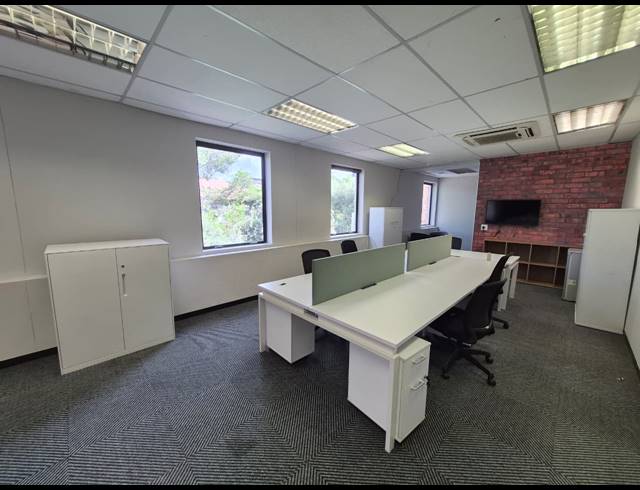 74M² OFFICE TO LET IN SANDTON CENTRAL